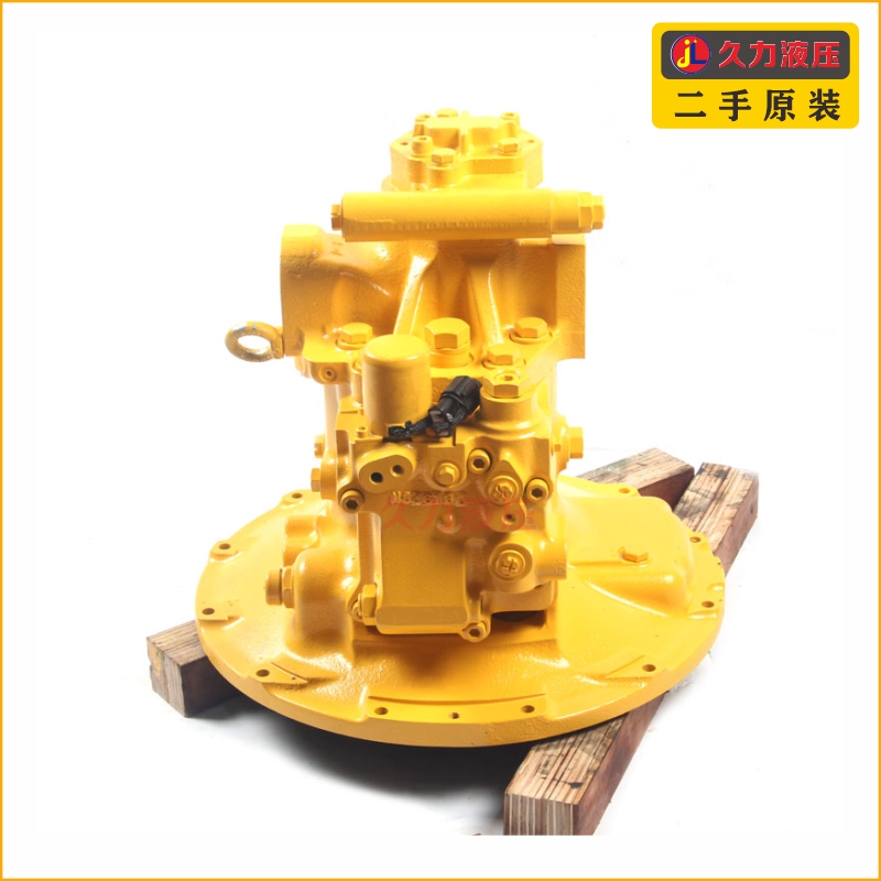 Y010-PC120-6 4D95液压泵 (2).jpg